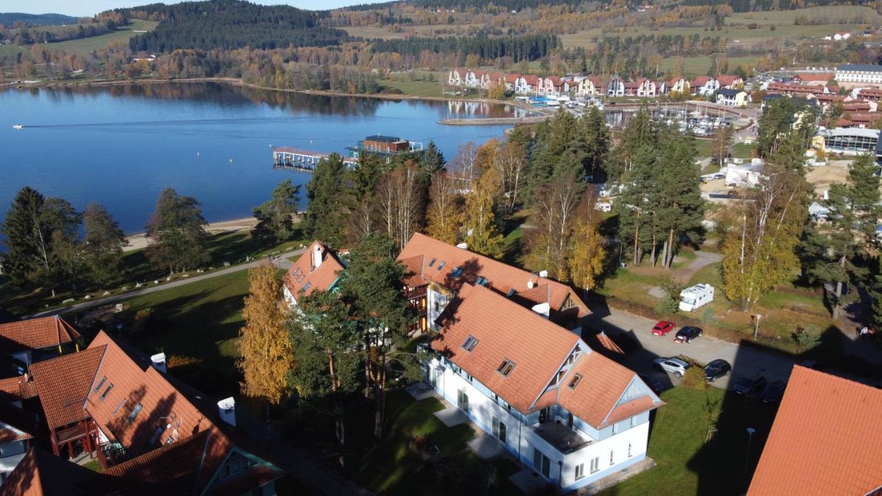 Lipno Beach Side - Riviera Apartment リプノ・ナト・ヴルタヴォウ エクステリア 写真